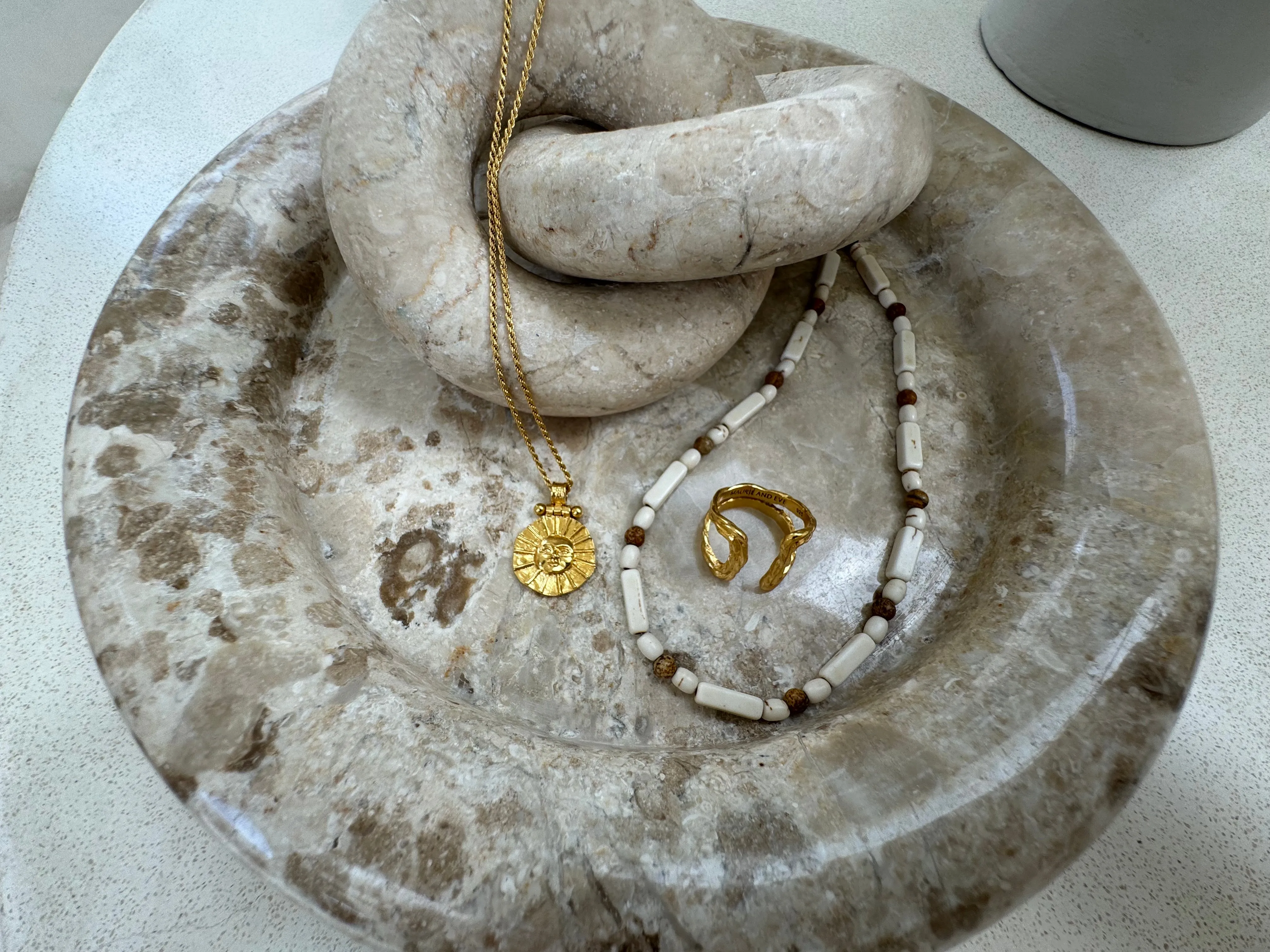 ENDLESS SUMMER NECKLACE - WHITE