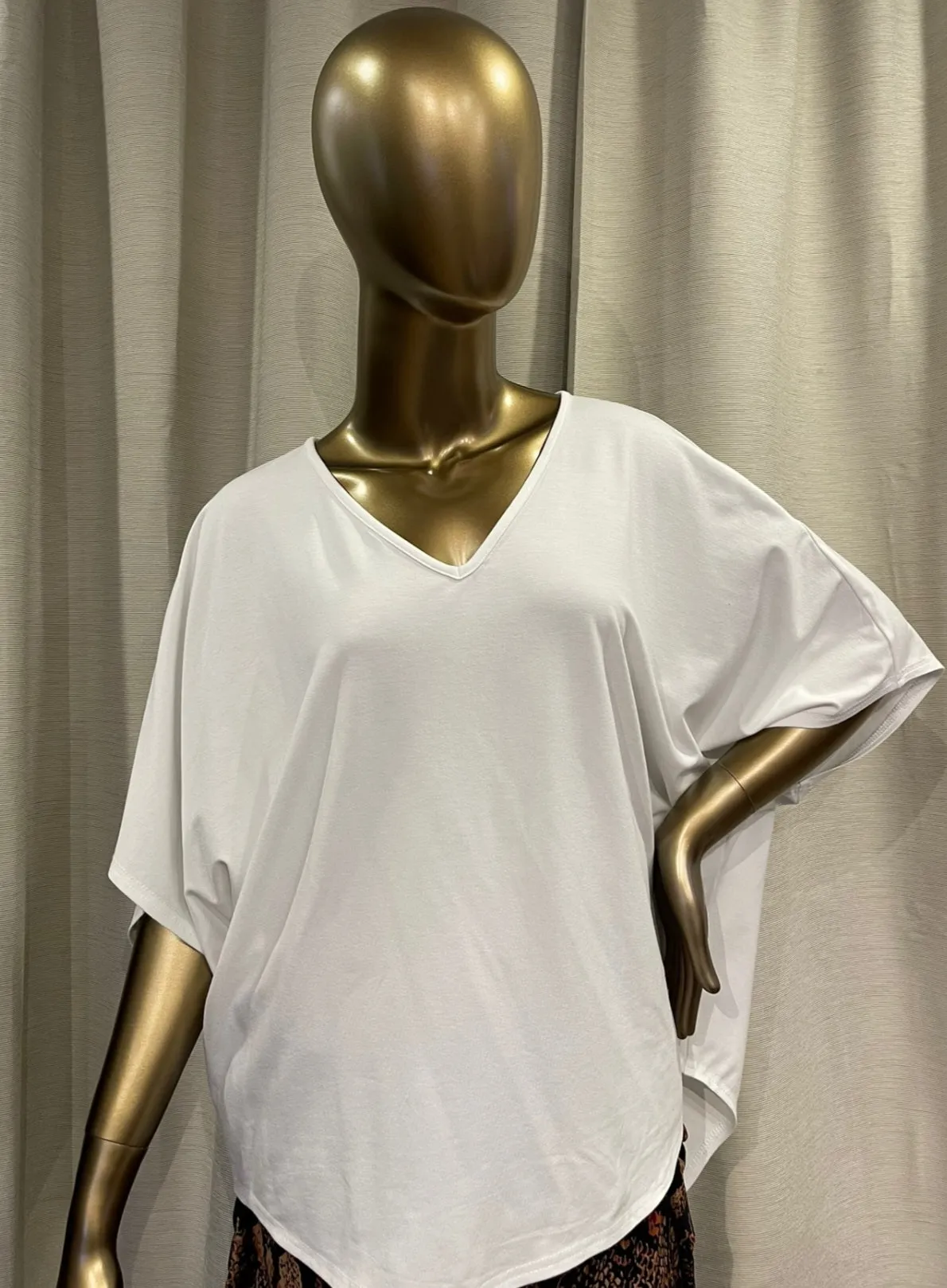 Joseph Ribkoff Deep -V- Loose-Fit Top