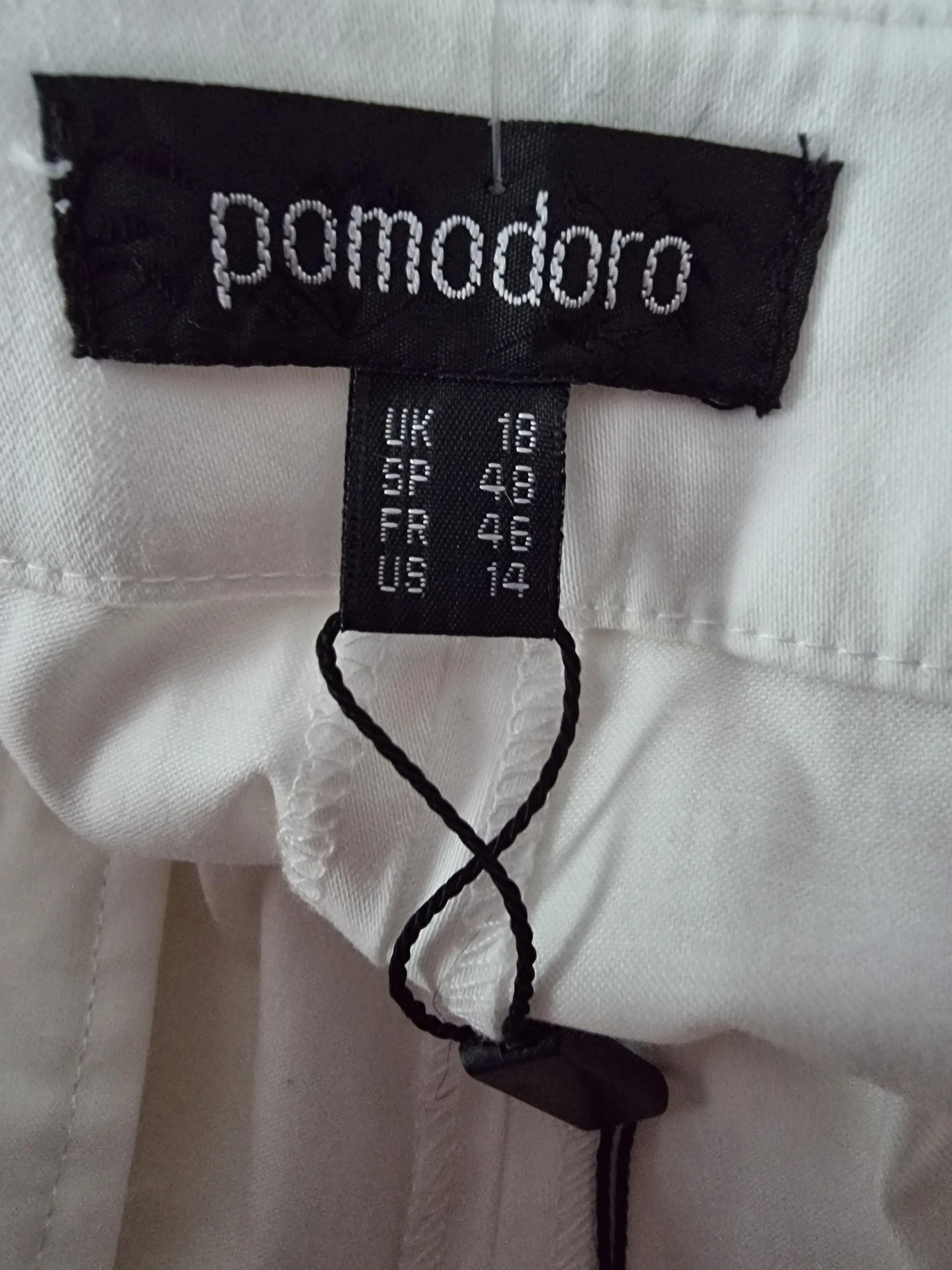 Pomodoro White  Cotton Cropped Stretch Trousers UK 18  US 14 EU 46 IT 50