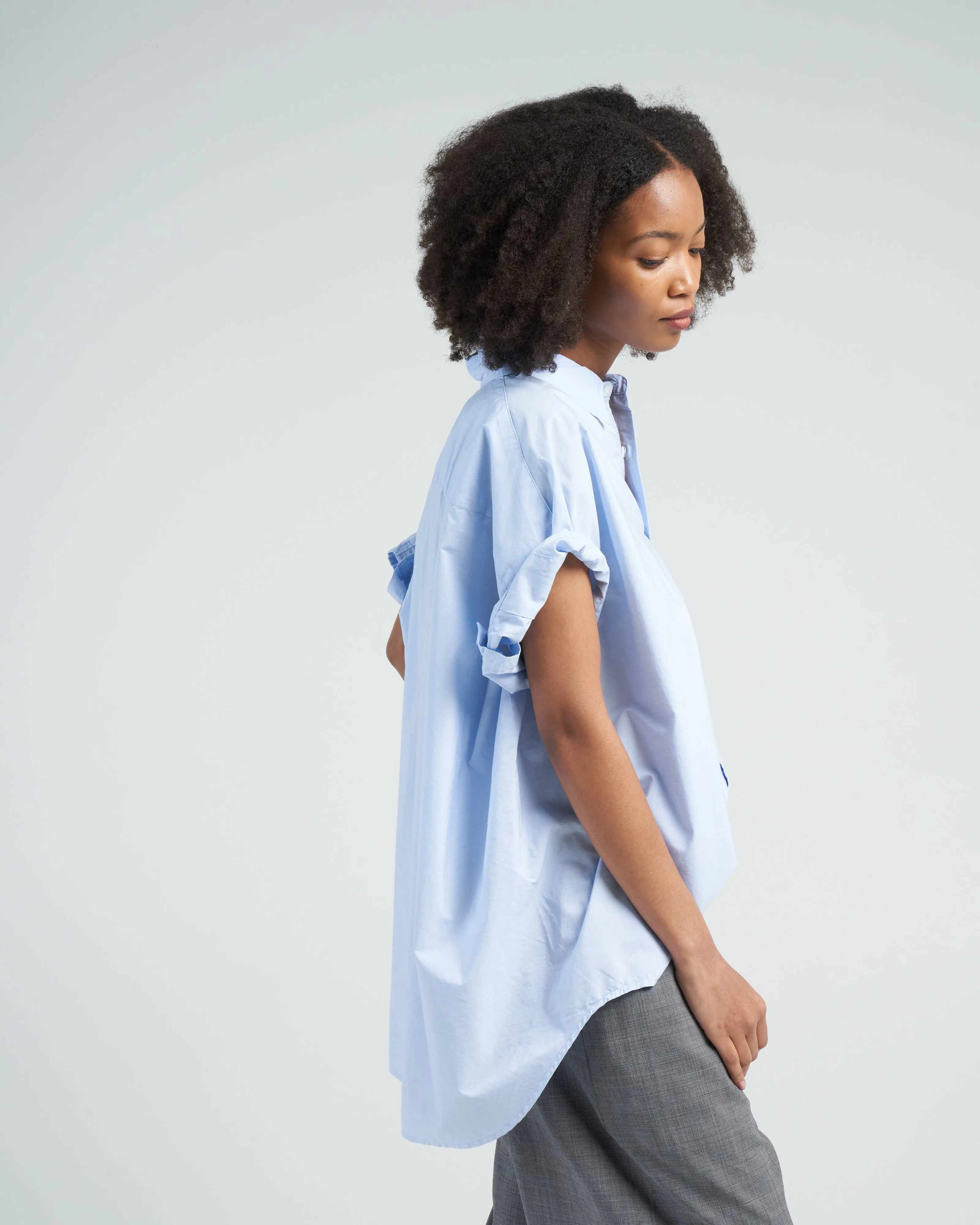 sleeveless boxy button-up shirt - eoe blue