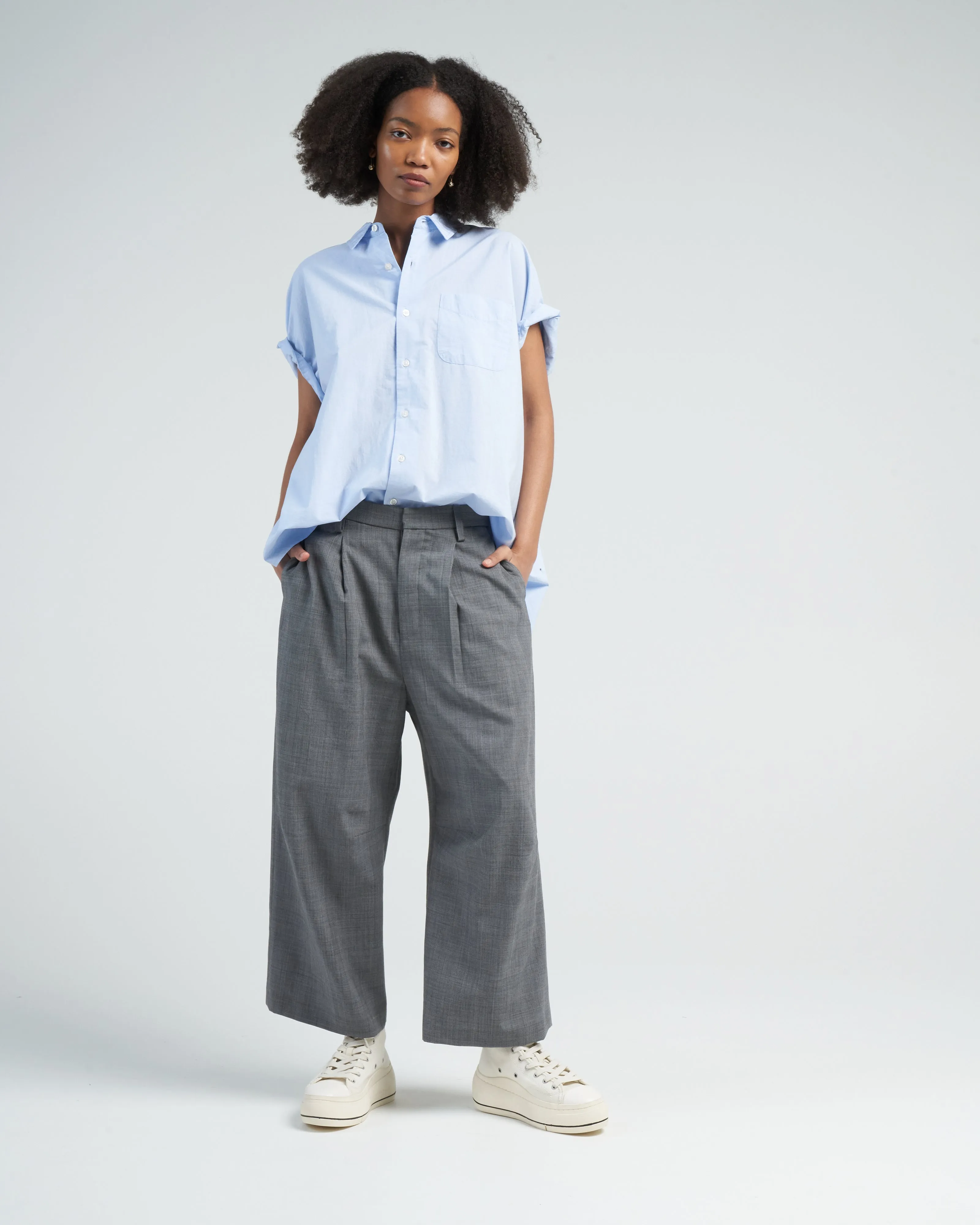 sleeveless boxy button-up shirt - eoe blue