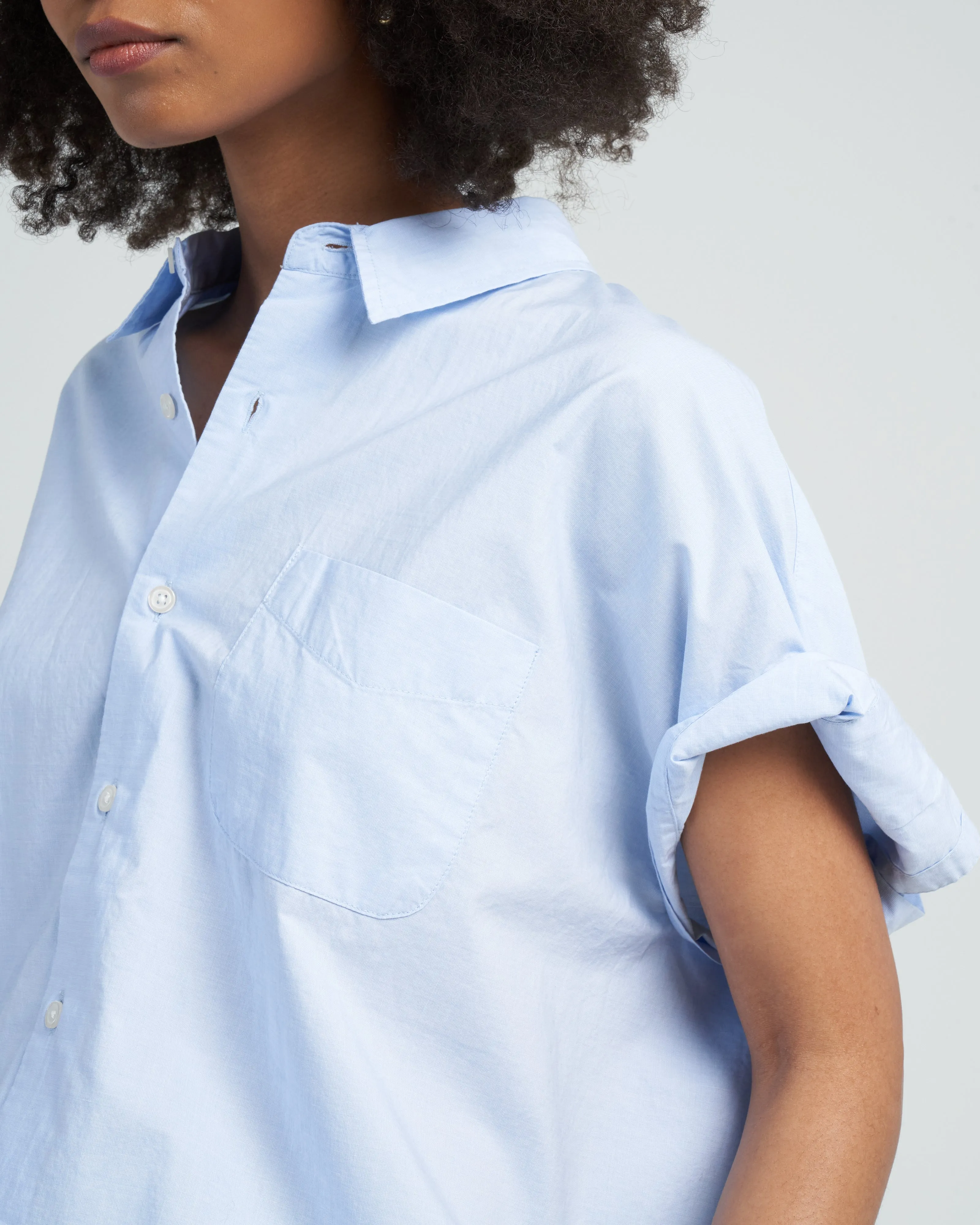 sleeveless boxy button-up shirt - eoe blue